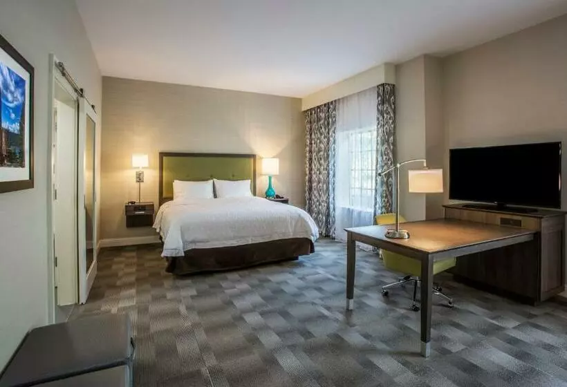 キングサイドベッドのスタンダードワンルーム, Hampton Inn & Suites Yonkers   Westchester