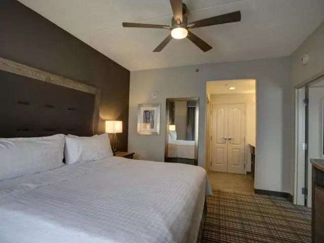 キングサイズベッドのスイートルーム, Homewood Suites By Hilton Nashville Franklin Cool Springs