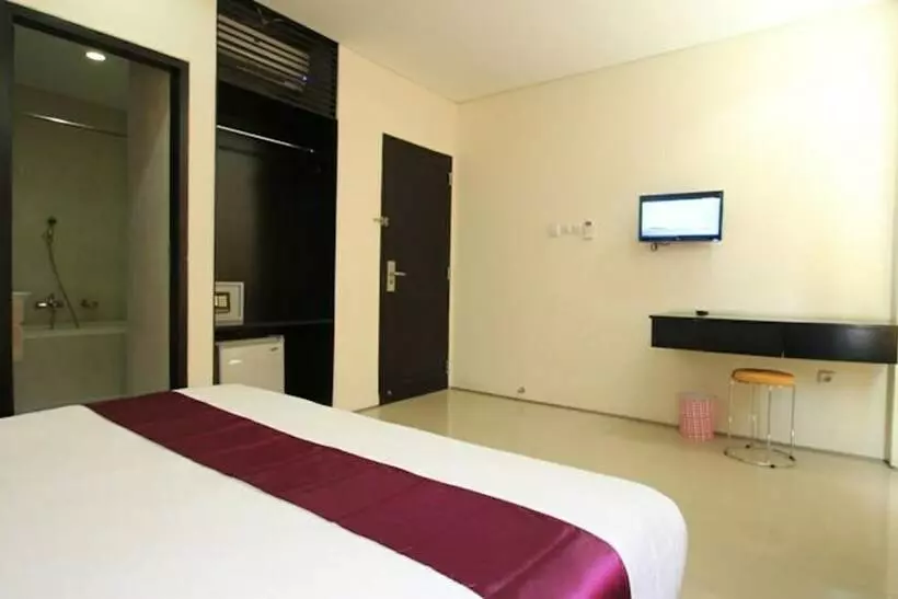 اتاق لوکس, Collection O Airport Kuta Bali