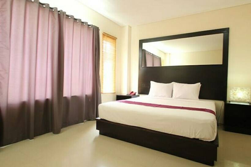 デラックスルーム, Collection O Airport Kuta Bali