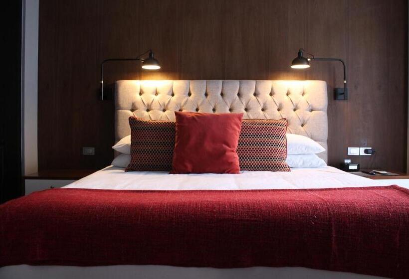 جناح جونيور ديلوكس, Love It Cas Consulado