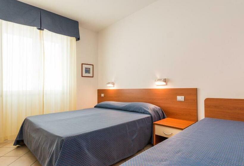 شقة غرفة نوم واحدة مطلة علي البحر مزوَّدة بشُرفة, Residence Sant'anna