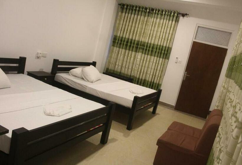 Семейный Номер, Senora