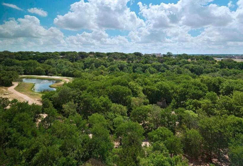 스위트 킹사이즈 침대, Sheraton Austin Georgetown Hotel & Conference Center