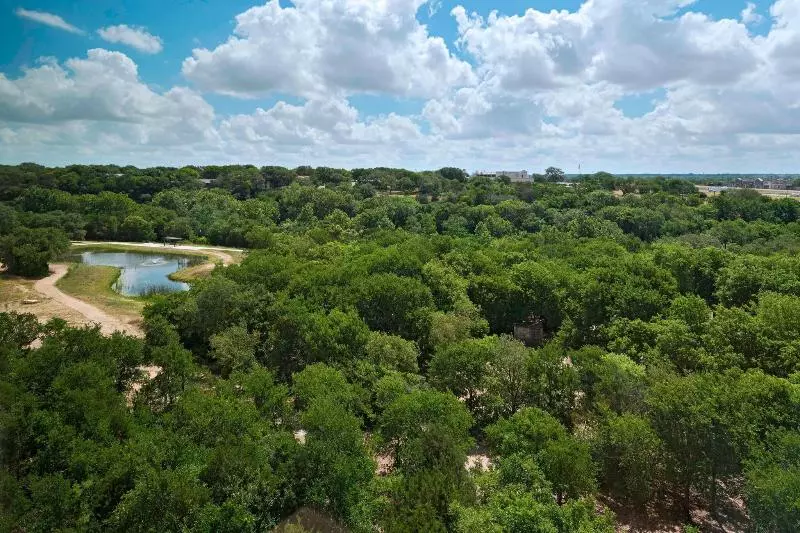 キングサイズベッドのスイートルーム, Sheraton Austin Georgetown Hotel & Conference Center