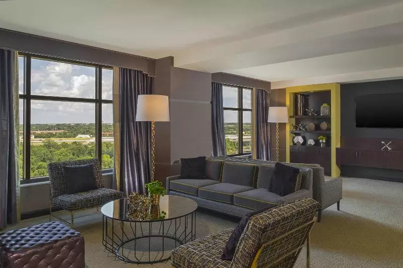 キングサイズベッドのクラブルーム, Sheraton Austin Georgetown Hotel & Conference Center