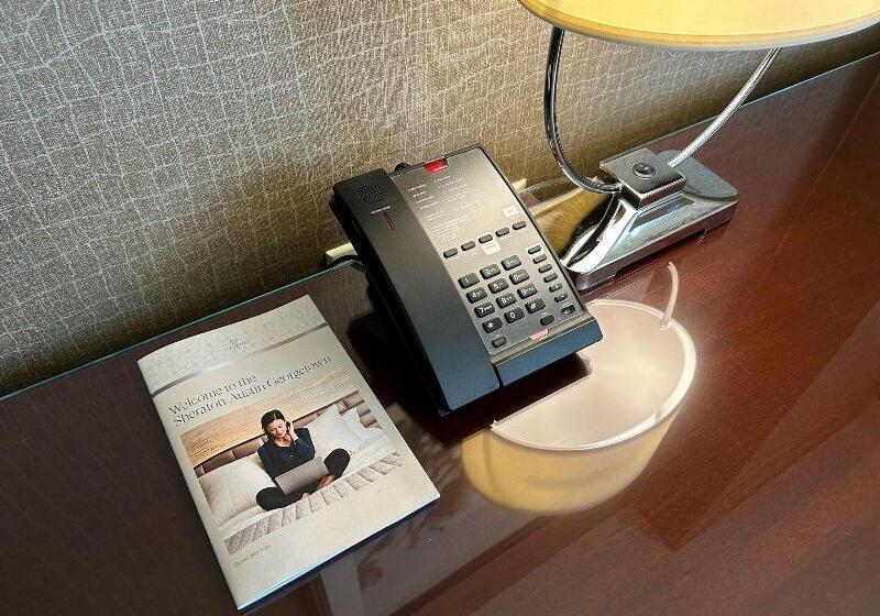 带大床的俱乐部房间, Sheraton Austin Georgetown Hotel & Conference Center