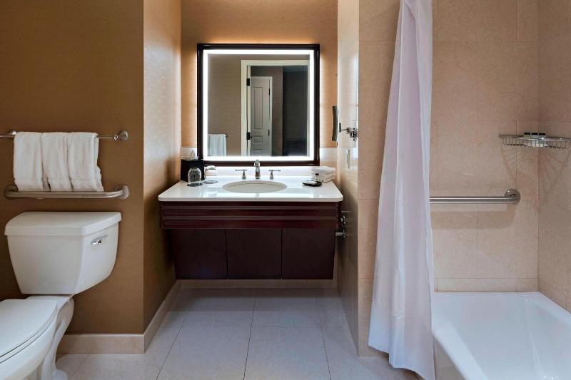 스탠다드 룸 풀장 전망, Sheraton Austin Georgetown Hotel & Conference Center