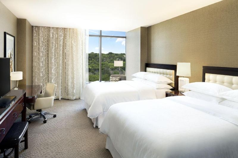 Номер Стандарт Вид на Бассейн, Sheraton Austin Georgetown Hotel & Conference Center