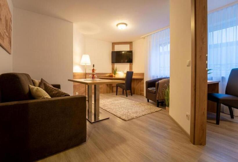 דירת חדר בקומת קרקע, St Georg  Regensburg