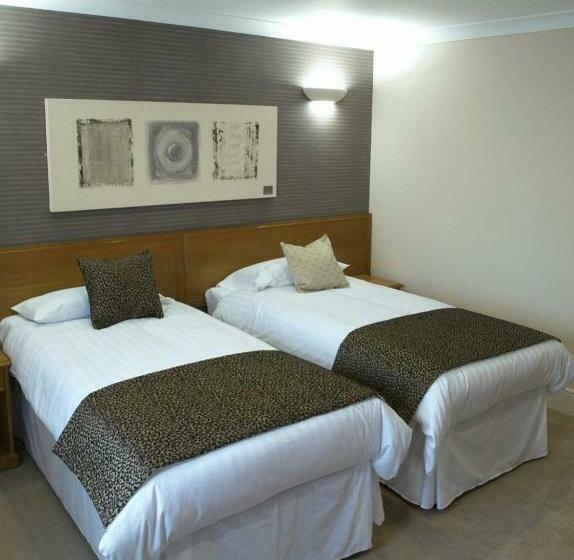 Номер Стандарт, The Barns