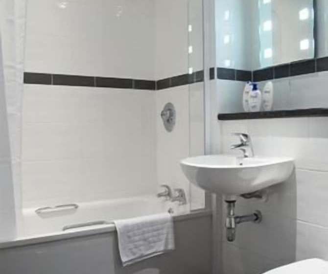 Номер Стандарт, The Barns