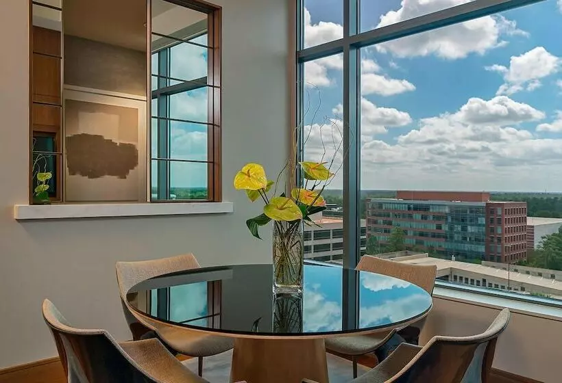 Standard-huone 2 Parivuodetta, The Westin At The Woodlands