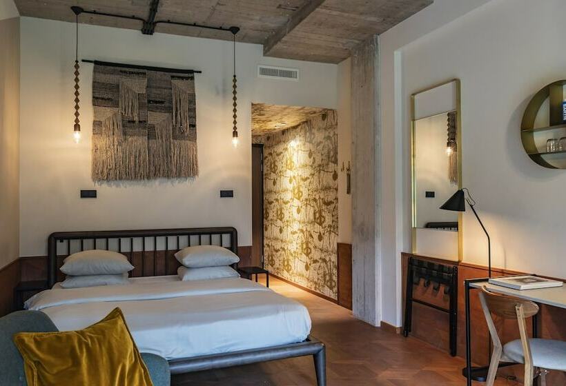 غرفة بريميوم, V Fizeaustraat