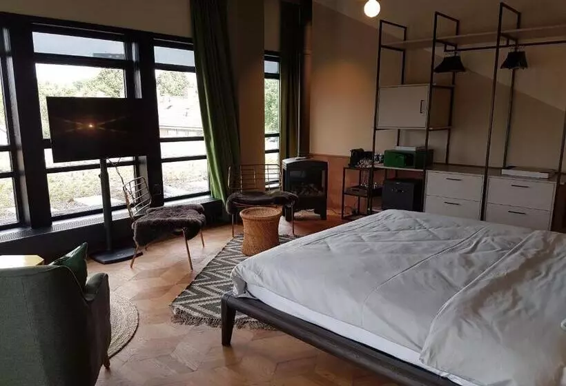 سوییت, V Fizeaustraat