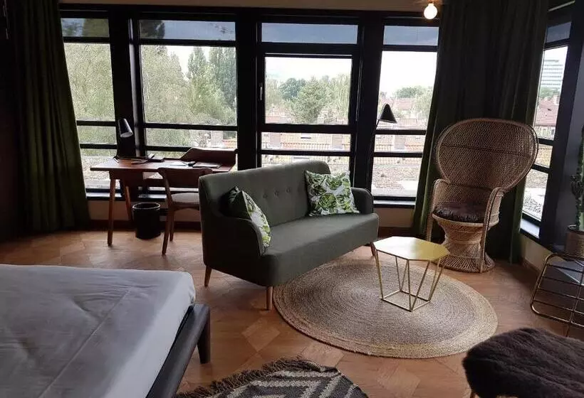 سوییت, V Fizeaustraat