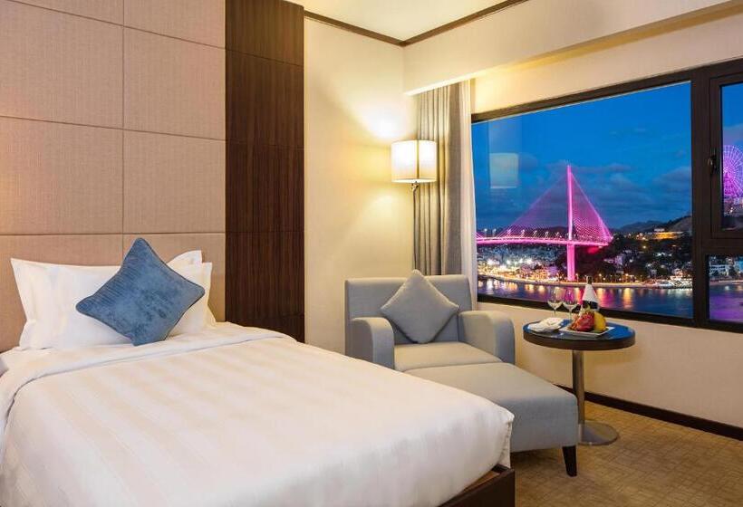اتاق لوکس با تخت بزرگ, Wyndham Legend Halong