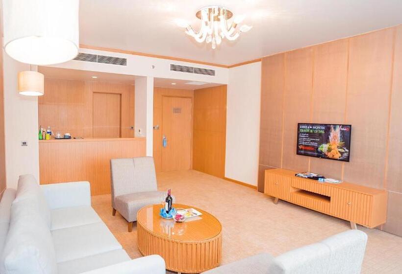 سوئیت اجرایی با تخت کینگ, Wyndham Legend Halong