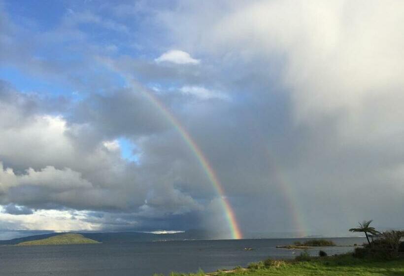 Студия Стандарт, Jack & Di S Lakefront Motel