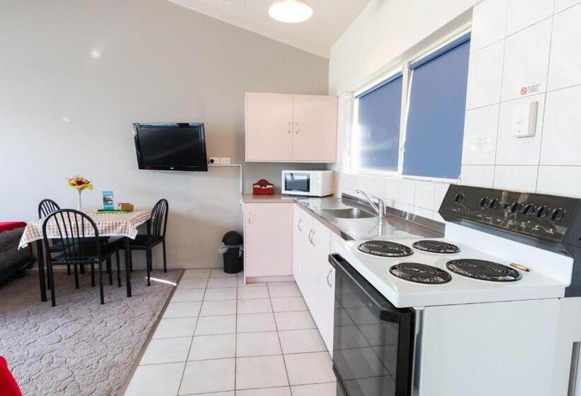 Апартаменты Executive 1 Спальня, Jack & Di S Lakefront Motel