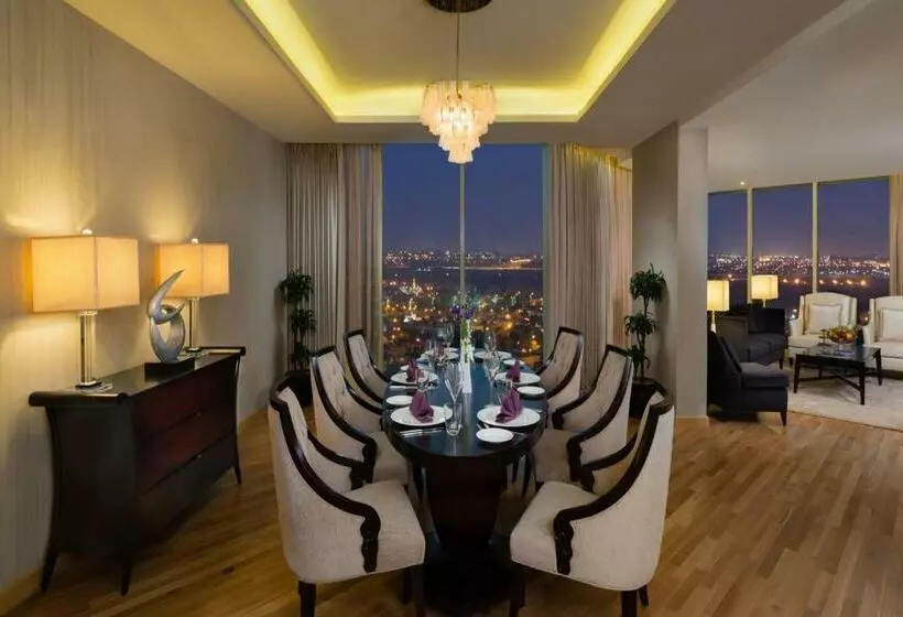 ２ベッドルームデラックスアパートメント, Kempinski Al Othman Hotel Al Khobar