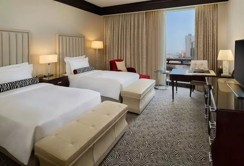 デラックスルーム, Kempinski Al Othman Hotel Al Khobar