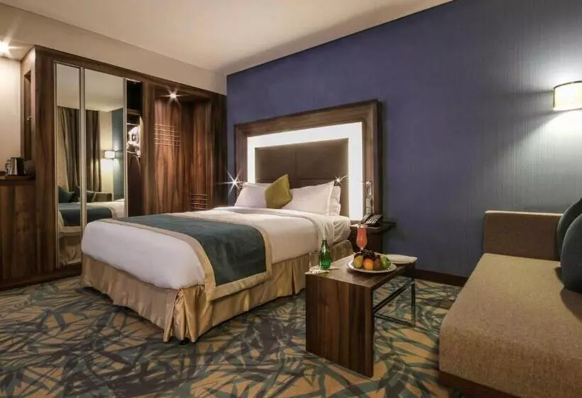 سوییت جونیور با چشم‌انداز شهر, Novotel Yanbu Albahr