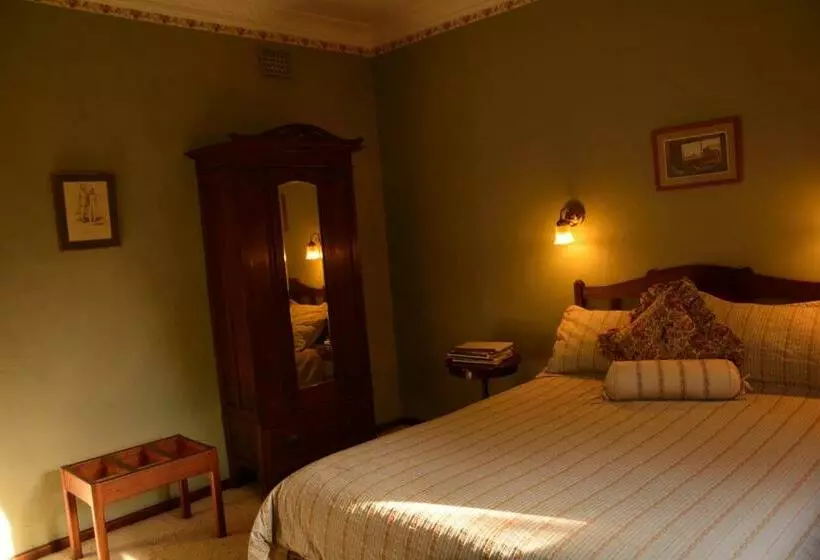 スタンダードルーム, Holberry House