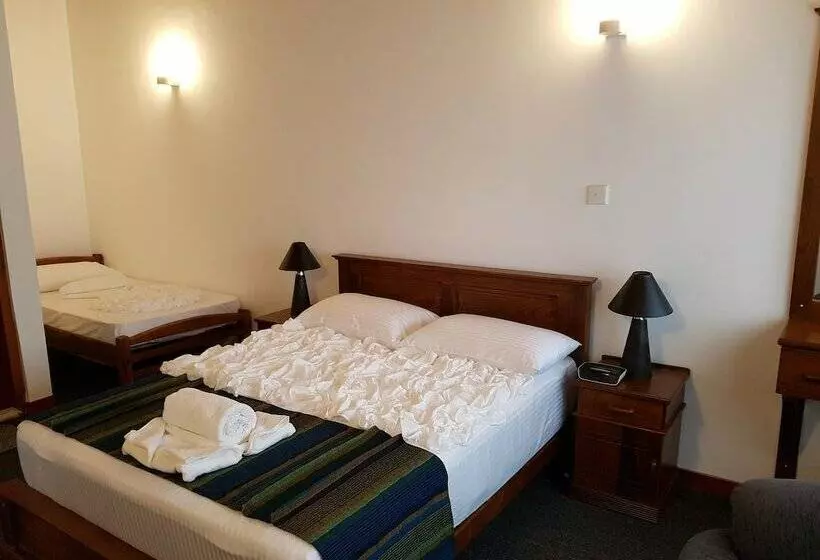 Deluxe Kolmen Hengen Huone, Villa107