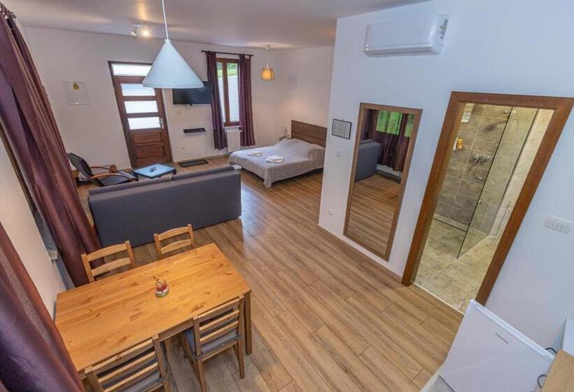 إستوديو ديلوكس, B&b Green Serenity Plitvice Lakes