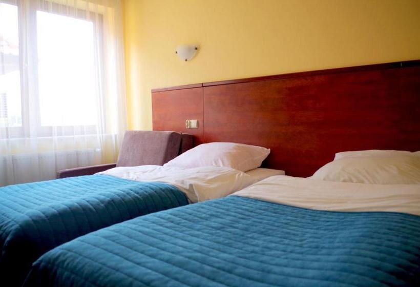 Habitació Estàndard, Dworek Emilli