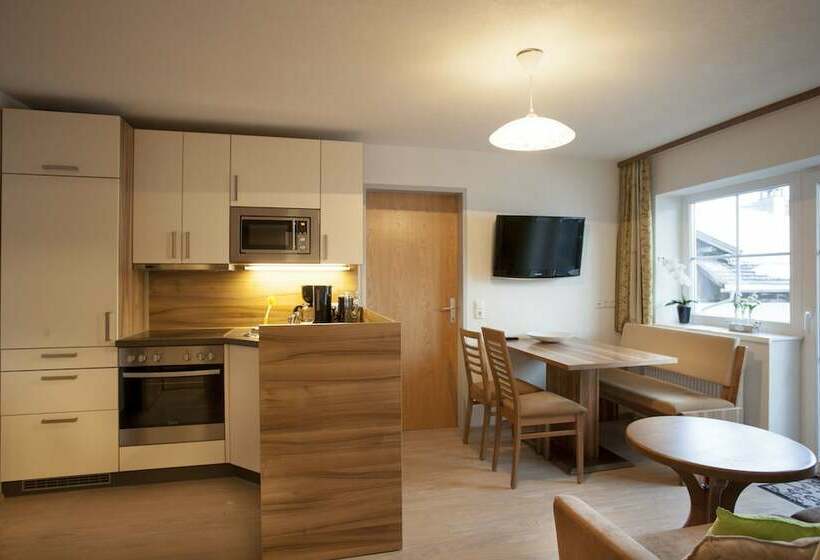 Апартаменты 2 Спальни, Alpenhof Wängle