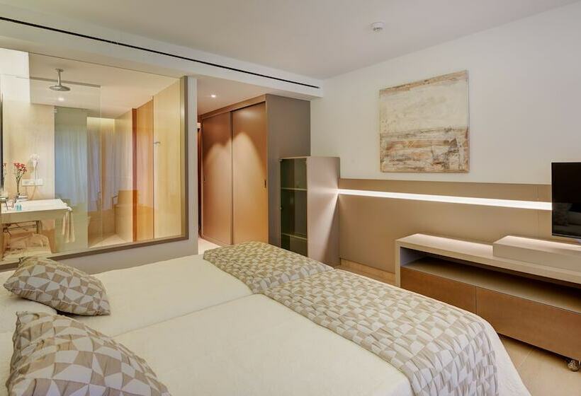 اتاق استاندارد با چشم‌انداز استخر, Hipotels Gran Playa de Palma