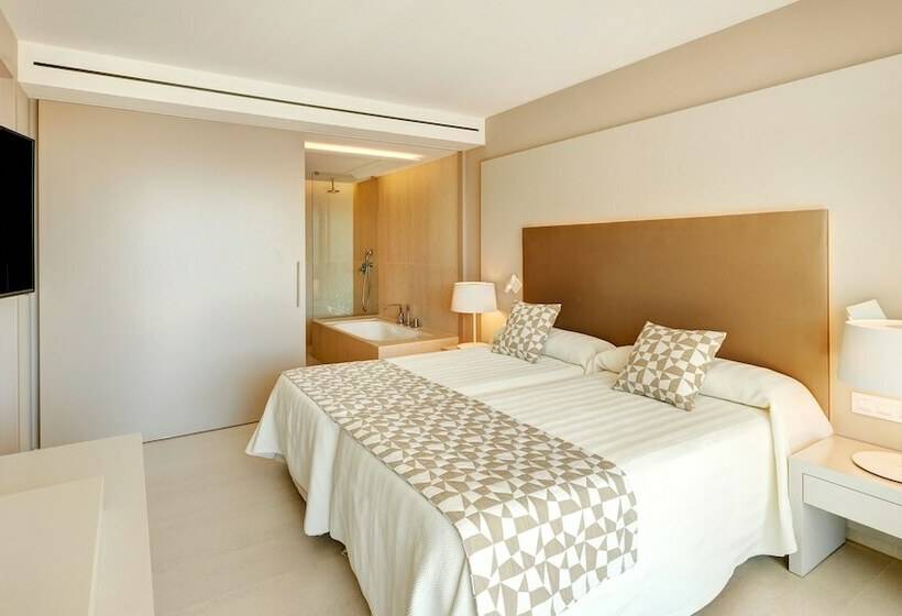 اتاق استاندارد با چشم‌انداز استخر, Hipotels Gran Playa de Palma