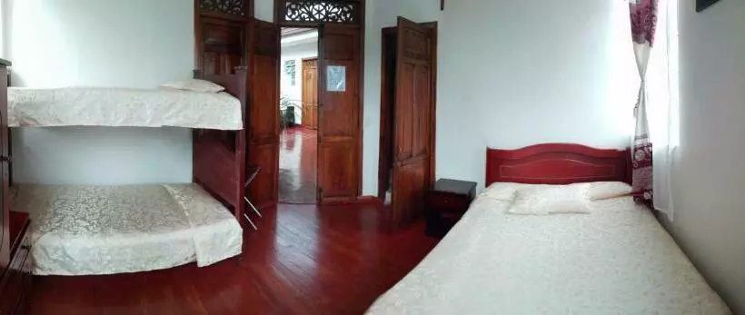Standard Kolmen Hengen Huone, Alcayata Colonial