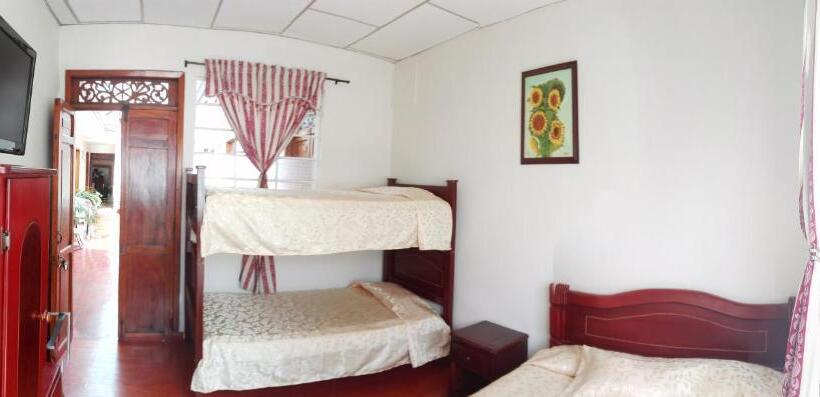 Четырехместный Номер Стандарт, Alcayata Colonial