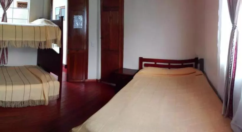 Standard Neljän Hengen Huone, Alcayata Colonial