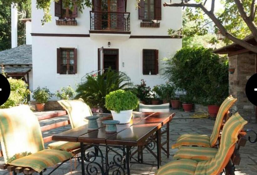 منزل غرفتين نوم, Archontiko Stafylopati