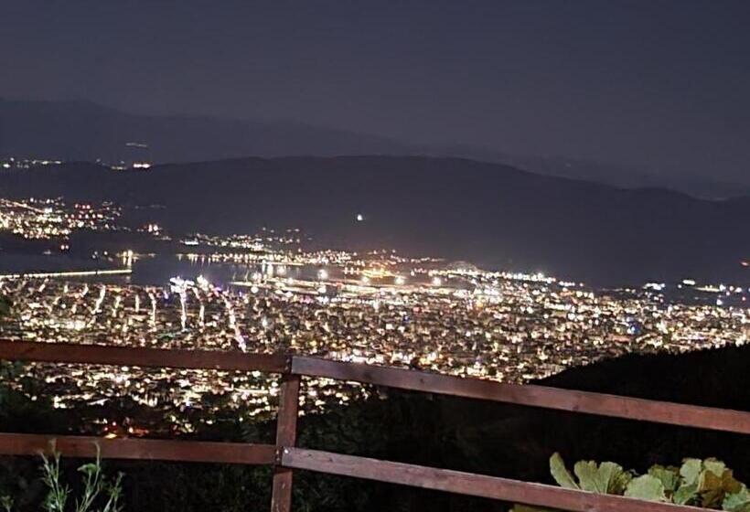 منزل غرفتين نوم, Archontiko Stafylopati