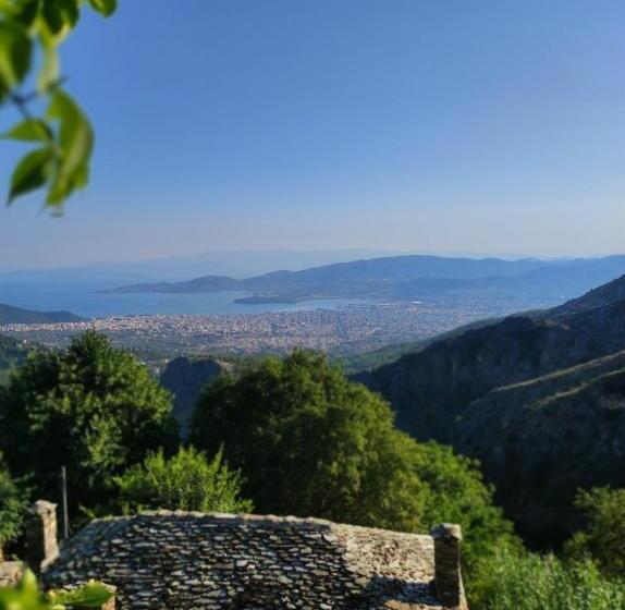 منزل غرفتين نوم, Archontiko Stafylopati