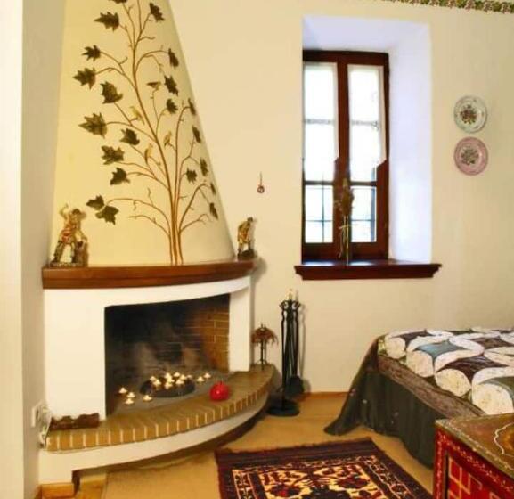 منزل غرفتين نوم, Archontiko Stafylopati