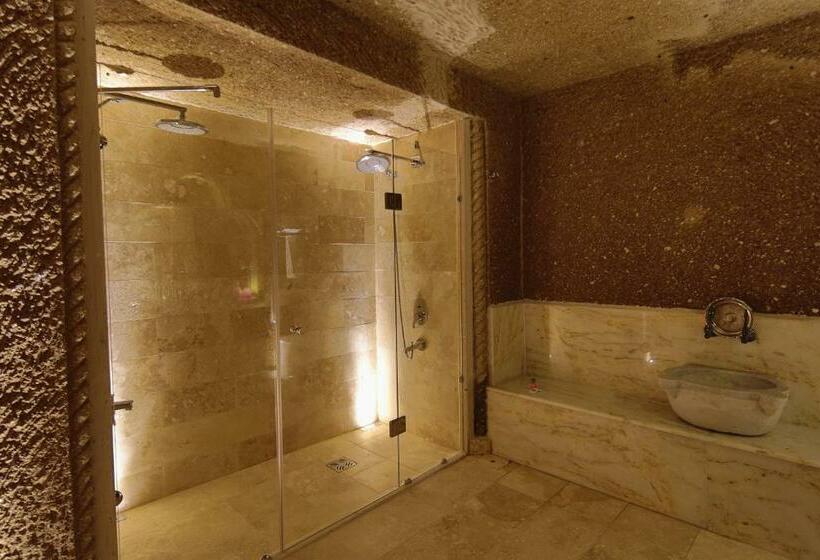 سوییت خانوادگی, Erenbey Cave