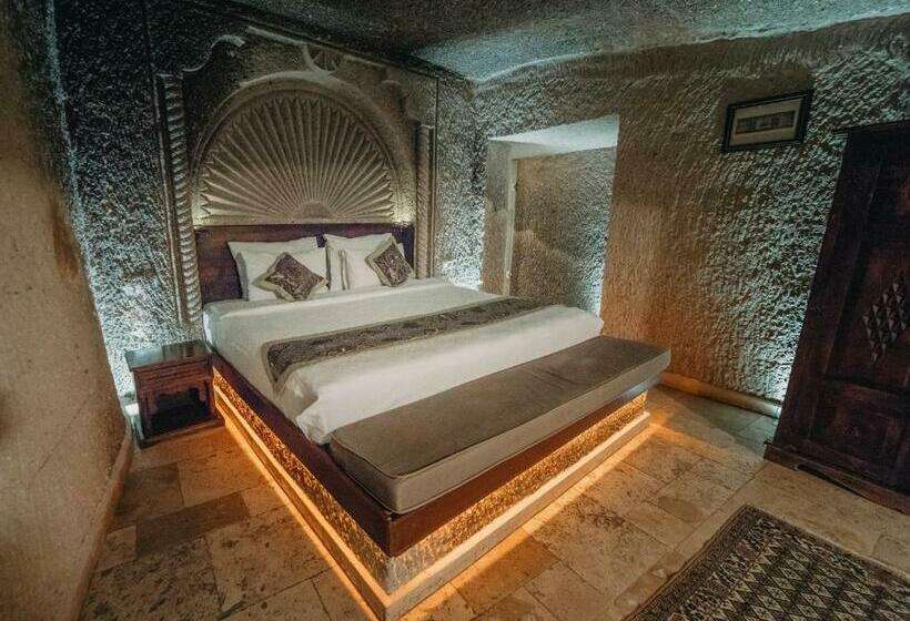 سوییت خانوادگی, Erenbey Cave