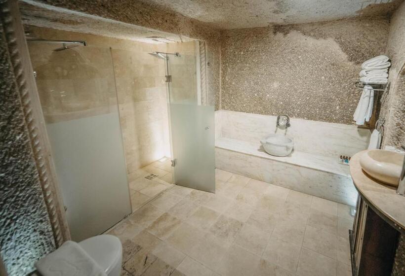 سوییت خانوادگی, Erenbey Cave