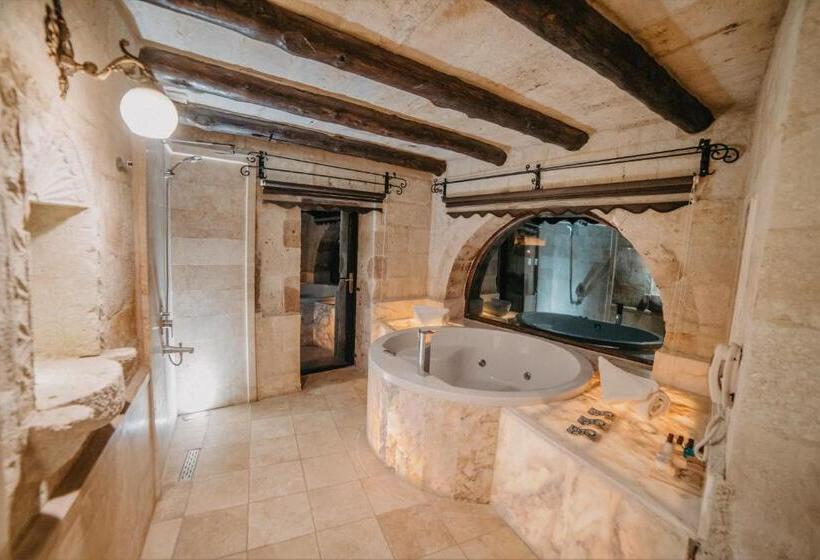 سوئیت با تخت بزرگ, Erenbey Cave