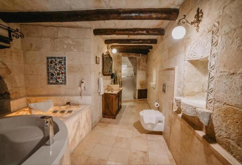 سوئیت با تخت بزرگ, Erenbey Cave