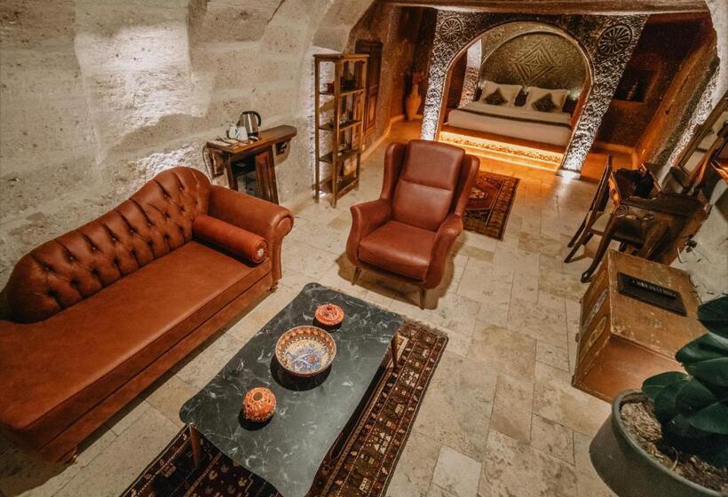 سوئیت با تخت بزرگ, Erenbey Cave