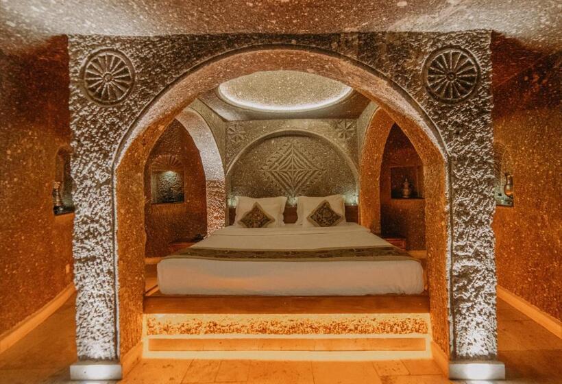 سوئیت با تخت بزرگ, Erenbey Cave