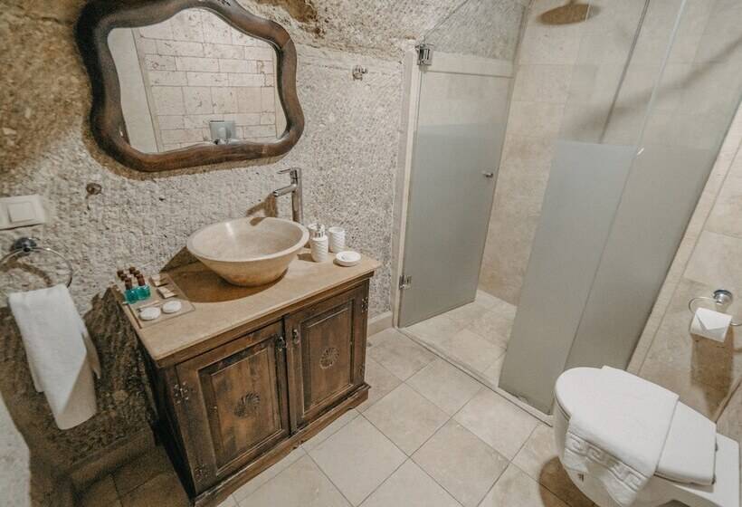 اتاق لوکس, Erenbey Cave