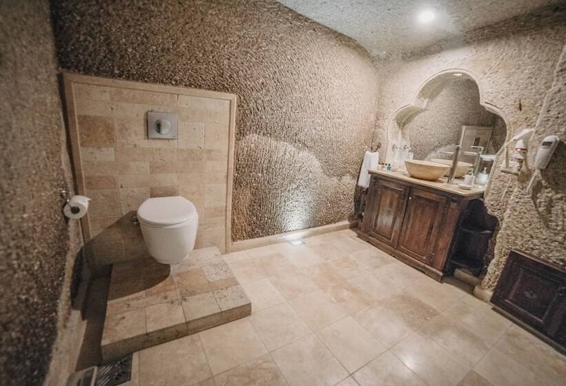 اتاق لوکس, Erenbey Cave